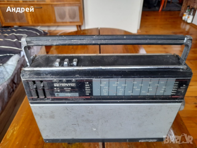 Старо радио,радиоприемник ВЕФ,VEF 221, снимка 2 - Антикварни и старинни предмети - 53328578