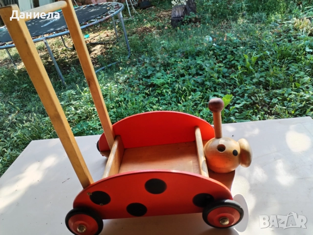 Дървено люлеещо конче и количка