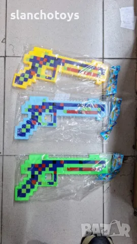 Меч, пистолет или брадва на Майнкрафт, снимка 6 - Играчки за стая - 47688738