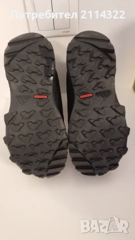 Adidas зимни детски обувки, снимка 2 - Детски боти и ботуши - 56041068