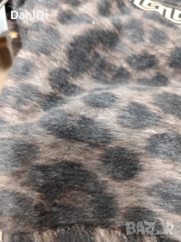 Дамско палто в тигрово/леопард Версаче ,с две лица, снимка 6 - Якета - 52454136