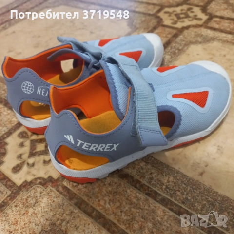 Детски чехли Adidas , снимка 2 - Детски сандали и чехли - 52351831