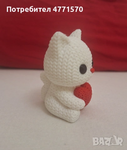 Коте фигурка