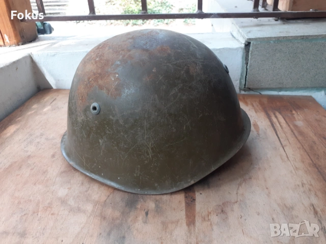 Стара военна каска, снимка 2 - Антикварни и старинни предмети - 54182993