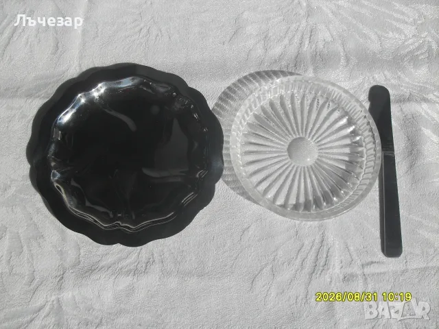 Продавам френски съд за закуска с масло