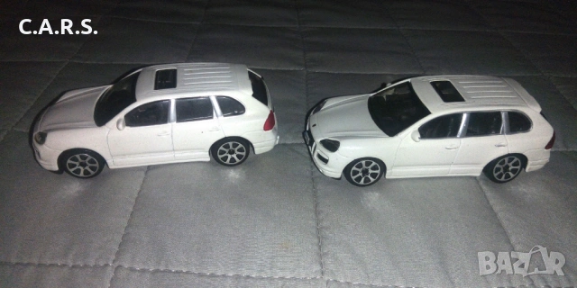Bburago Porsche Cayenne White - Мащаб 1:43, снимка 2 - Колекции - 54341807