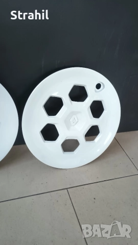 Комплект оригинални тасове 13 за Renault Twizy 403156646R 403150739R, снимка 3 - Аксесоари и консумативи - 52883471