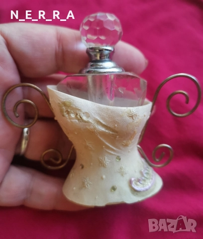 Декоративно шишенце за парфюм, снимка 4 - Декорация за дома - 51791569