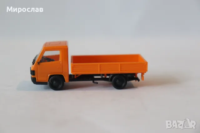 HERPA??? H0 1/87 MERCEDES BENZ 100 MB БУС МОДЕЛ КОЛИЧКА, снимка 2 - Колекции - 50324233