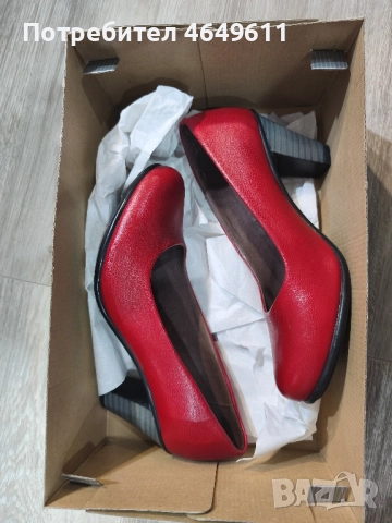 нови обувки от естествена кожа