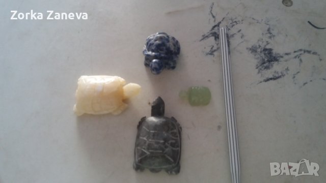 Четири костенурки от полускъпоценни камъни, снимка 1 - Декорация за дома - 38052376