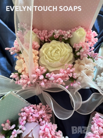  ръчно изработени букети в кутия са символ на стил, снимка 7 - Козметика за тяло - 51531040