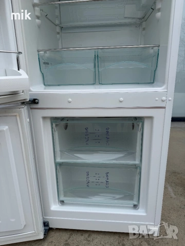 Хладилник с фризер Либхер 135см , снимка 9 - Хладилници - 54212919