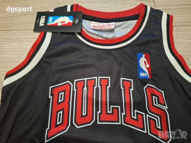 Детски баскетболен екип на Майкъл Джордан #23#Чикаго Булс#Mitchell & Ness!, снимка 4 - Баскетбол - 52572790