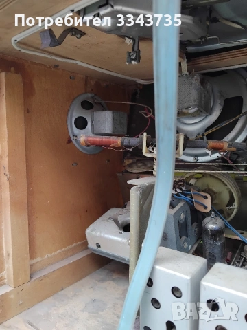 Стар радиограмфон Латвия., снимка 8 - Антикварни и старинни предмети - 54196776