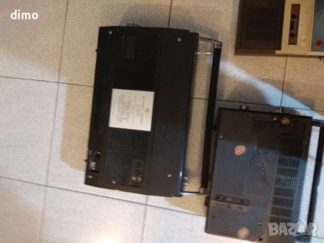 Стари ретро касеофони и радиа, снимка 5 - Радиокасетофони, транзистори - 40329429