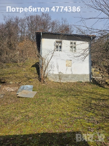 Имот с 2 къщи в село Осеновлаг