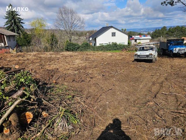 Почистване на парцели и дворове до чиста пръст