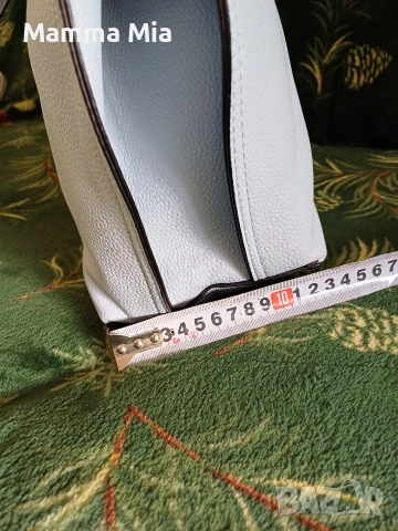 Комплект НОВИ - чанта, шапка,шал и ръкавици, снимка 7 - Чанти - 52696825