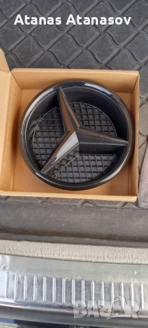 Емблема с основа за Мерцедес W213