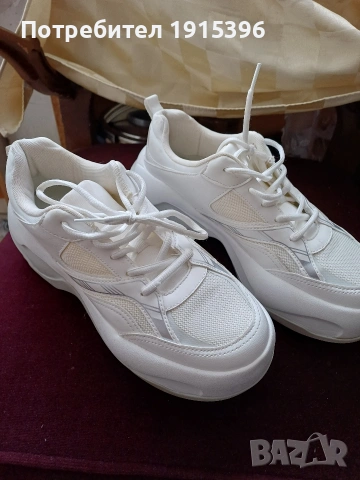 Зара бели маратонки 