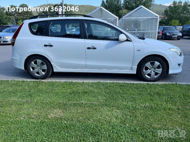 Hyundai i30 cw, снимка 3 - Автомобили и джипове - 52273880