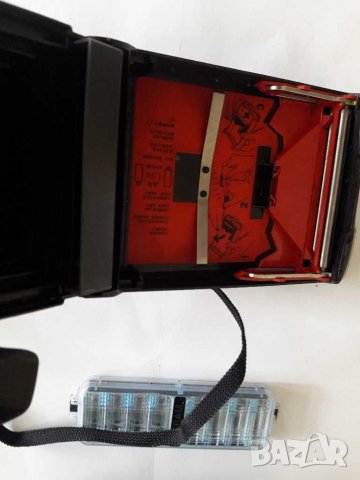 Стар фотоапарат-Polaroid, снимка 14 - Антикварни и старинни предмети - 29768153