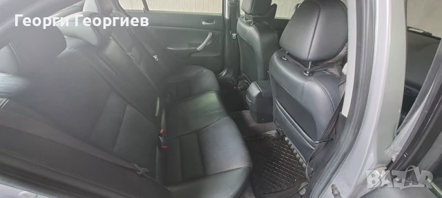 Honda Accord 2.2 I-CTDi 2004, снимка 11 - Автомобили и джипове - 50502891