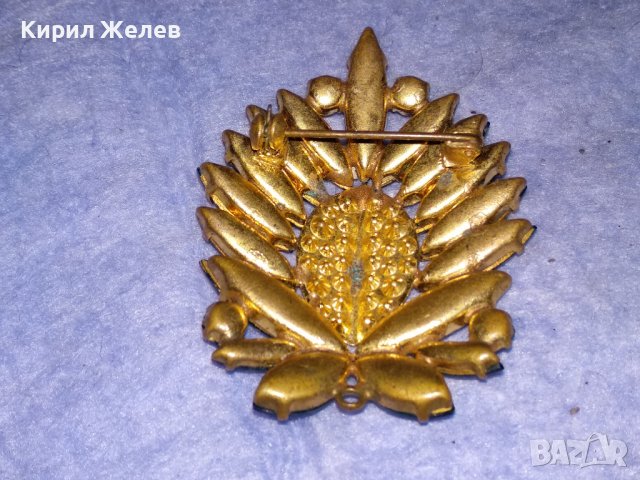 СТАРА ПОЗЛАТЕНА БРОНЗОВА ФЛОРАЛНА РЕТРО БРОШКА с ФАСЕТИРАНИ БЛЕСТЯЩИ КРИСТАЛИ 37018, снимка 2 - Антикварни и старинни предмети - 39942078
