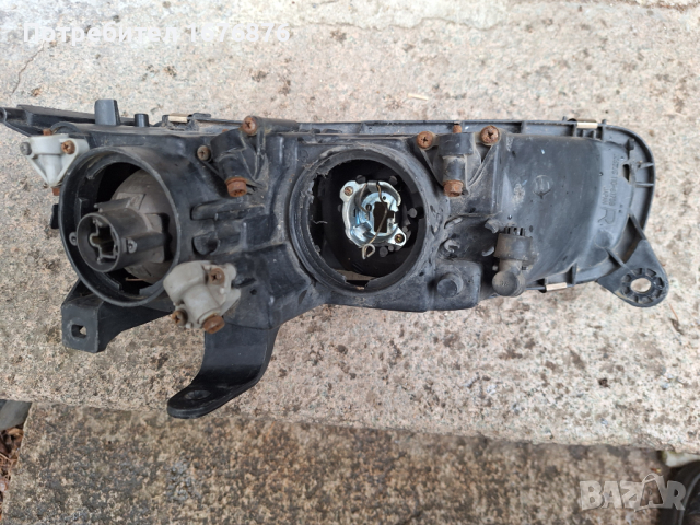 Продавам десен фар за Мазда 323, снимка 3 - Части - 44743356