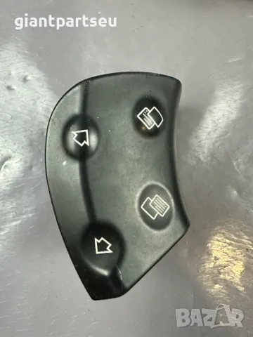 Бутони Волан за Мерцедес Mercedes-benz W203 A2038210979