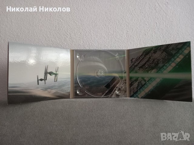 Star Wars: The Force Awakens (soundtrack), Episode VII, Deluxe Edition, CD near mint, снимка 4 - CD дискове - 38943457