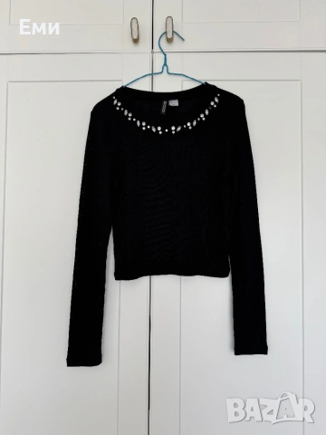 Стилна блуза с камъчета