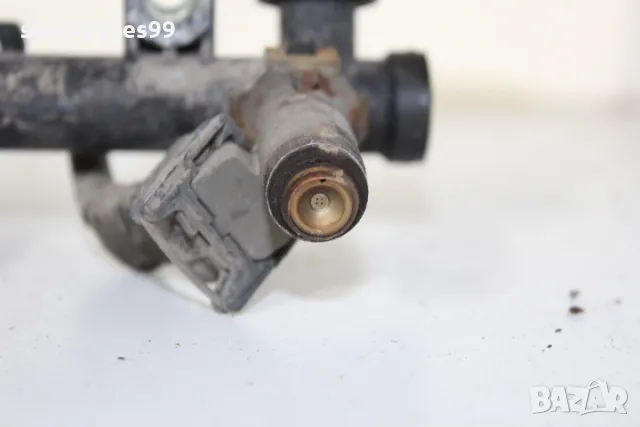 Горивна рейка с дюзи Рено Лагуна 1 1.8i Renault Laguna 1 7700107405, снимка 6 - Части - 49323404