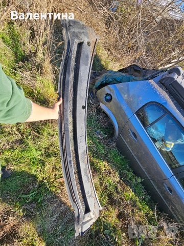 Кора под чистачки Ford Focus MK2.