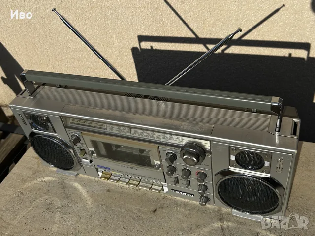Sanyo 7900L Ретро Радиокасетофон , снимка 6 - Радиокасетофони, транзистори - 56115006