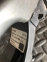 Задна лява външна дръжка на врата сива за Land Rover Discovery IV (2011) AH22-24995DB, снимка 2