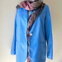 Сако в наситен син цвят и шал подарък към него , снимка 1 - Сака - 42576972