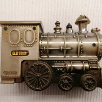 Уникален Vintage JS 1926 Old Train метален парен локомотив и вагон върху пластмасови железопътни рел, снимка 3 - Колекции - 44390110