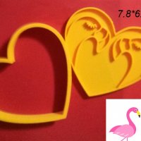Двойка Фламинго глави в сърце пластмасов резец форма фондан тесто бисквитки, снимка 1 - Форми - 29894617