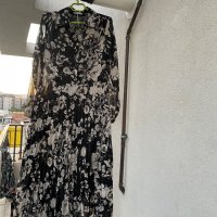 Нова стилна черна бяла разкошна феерична елегантна плисирана плисе рокля Reserved, снимка 5 - Рокли - 42179247