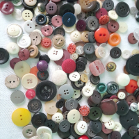 Ретро и нови копчета, снимка 2 - Антикварни и старинни предмети - 44573503