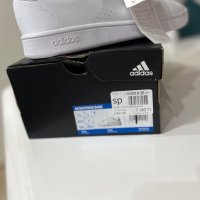 Нови, оригинални кожени маратонки adidas номер 40,7, снимка 4 - Маратонки - 38299494