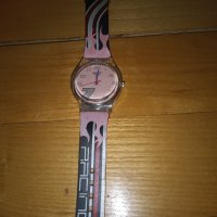 Часовник Swatch дамски, снимка 1 - Дамски - 36986057