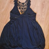 Оригинална спортна черна рокля GUESS JEANS,  тип балон , снимка 1 - Рокли - 37481559