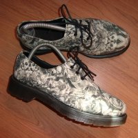Dr.Martens Lester Skull & Roses-флорални обувки, снимка 5 - Дамски ежедневни обувки - 30235740