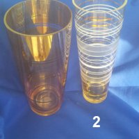 Две различни вази калиево стъкло от едно време, снимка 1 - Антикварни и старинни предмети - 29876470