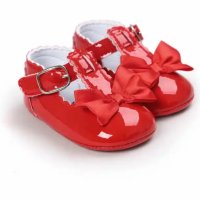 Червени бебешки буйки 12-18 месеца, снимка 1 - Бебешки обувки - 34830954