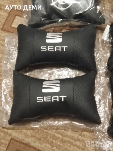 ТОП Цена за 2бр.черни кожени възглавнички с бродиран надпис и емблема на марка кола автомобил , снимка 1