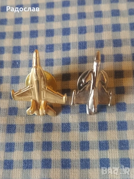 стара метална значка Самолет, снимка 1